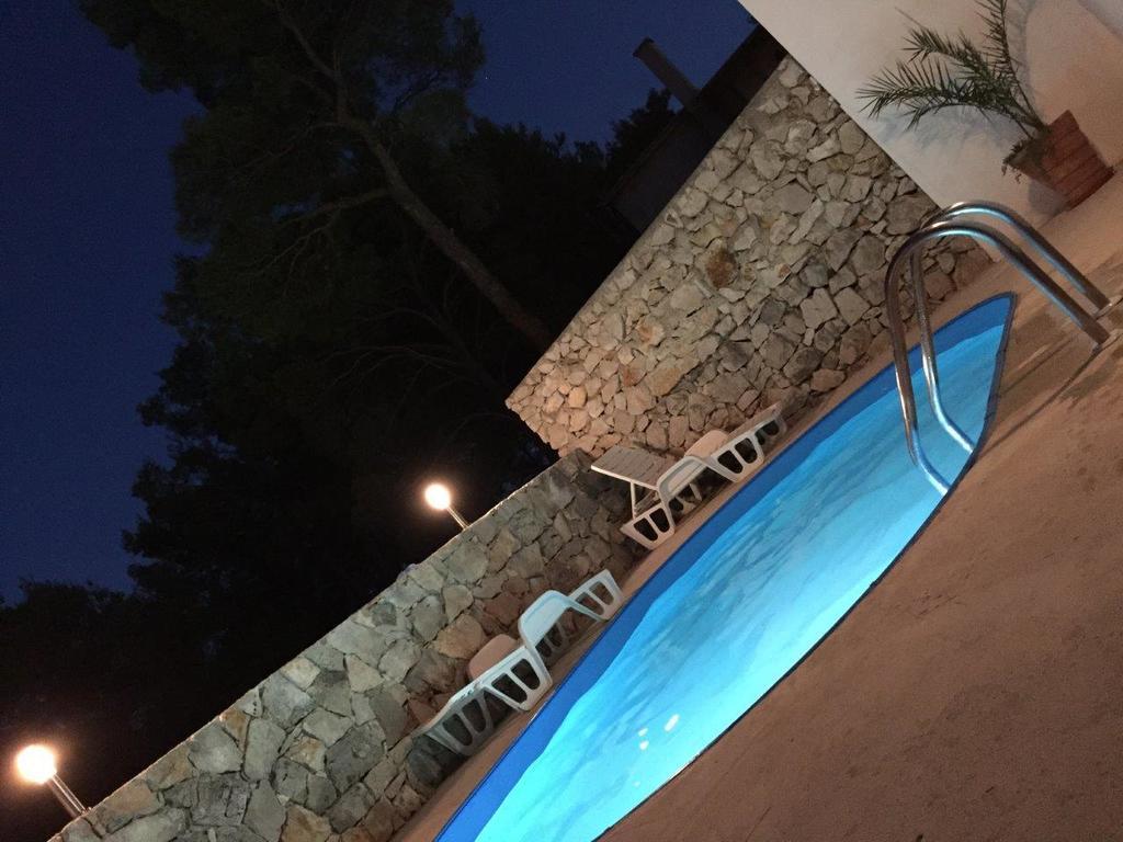 Appartamento Apartman Fox Pirovac Esterno foto