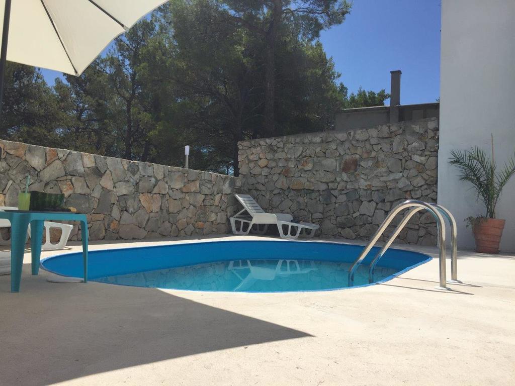 Appartamento Apartman Fox Pirovac Esterno foto
