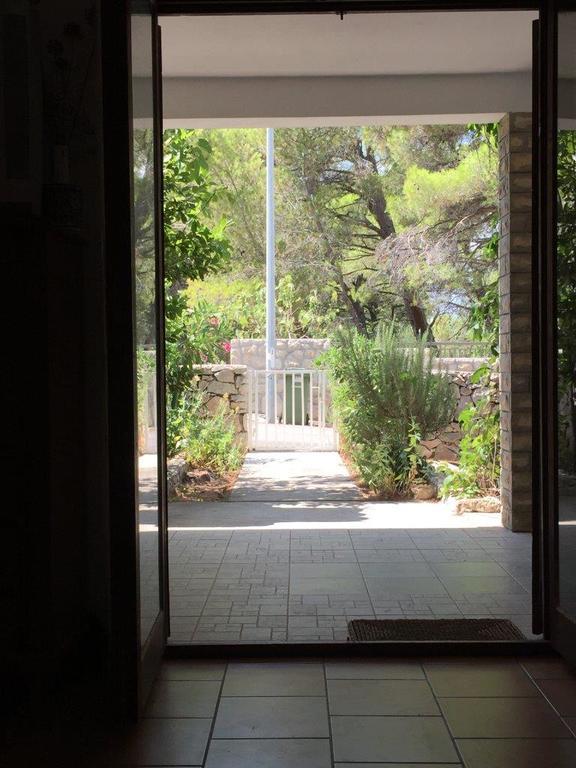 Appartamento Apartman Fox Pirovac Esterno foto